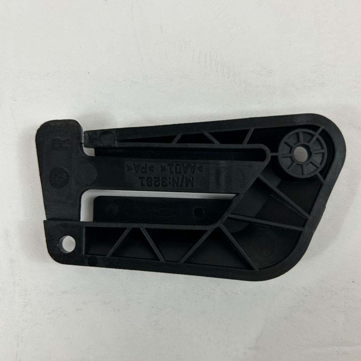 Tail wing fixed seat accessory kit for Gokart Pro (Right)