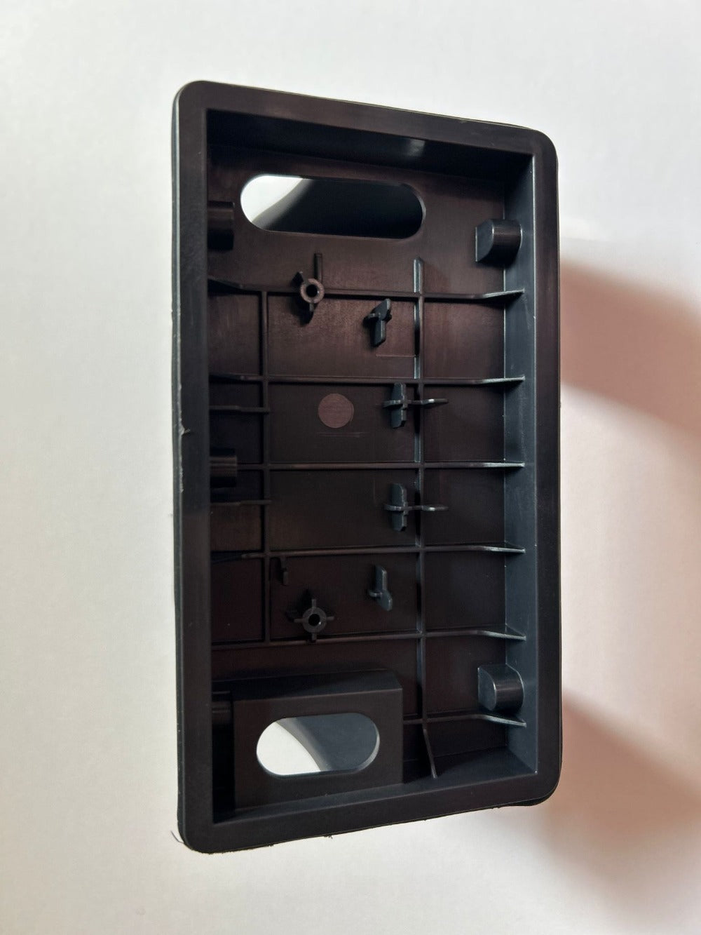 Battery compartment front piece for P65